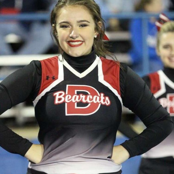 Meet Your Posher, Erica! - Picture 7 of 8